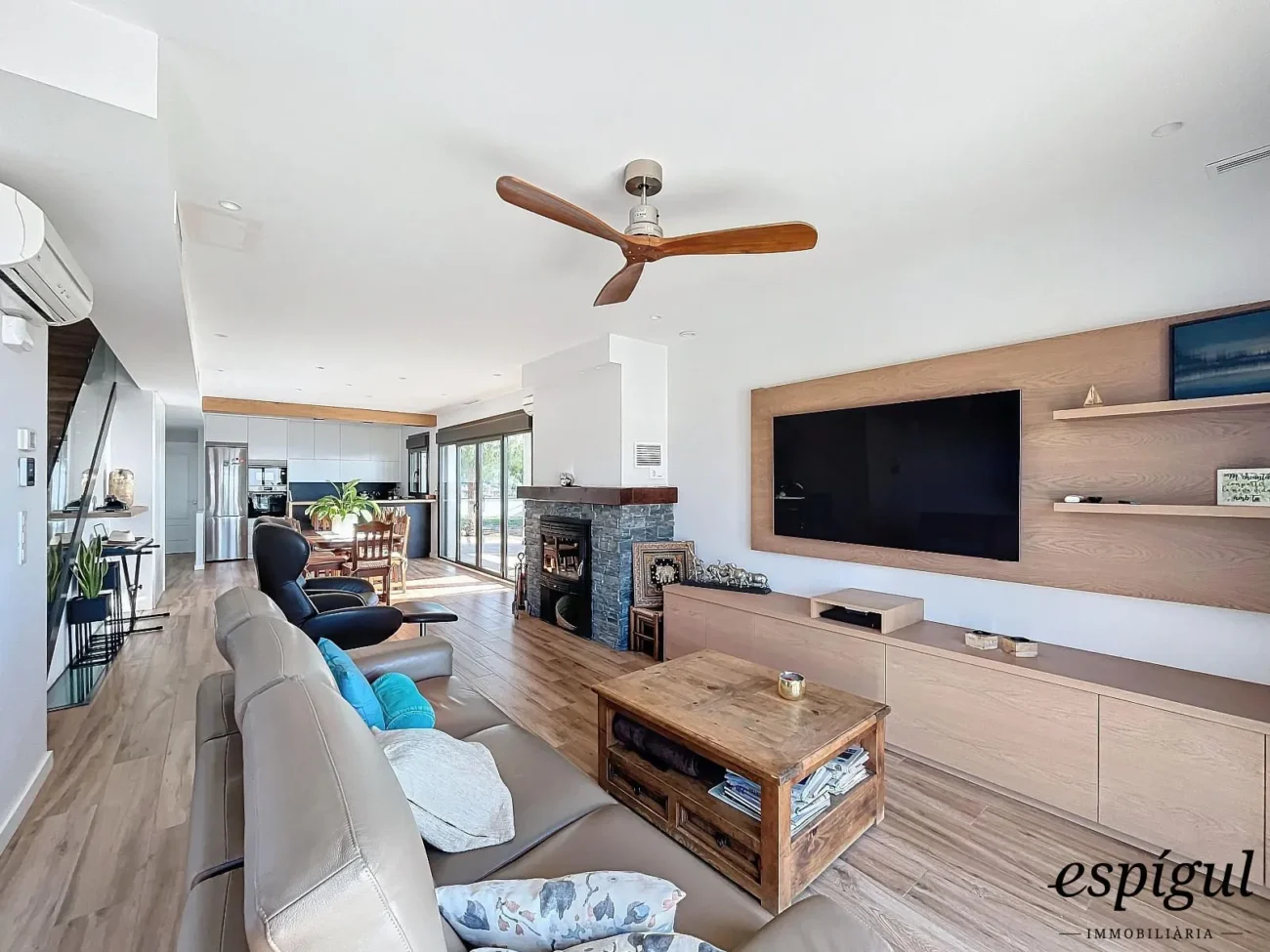 Casa exclusiva amb vistes panoràmiques al mar i la muntanya