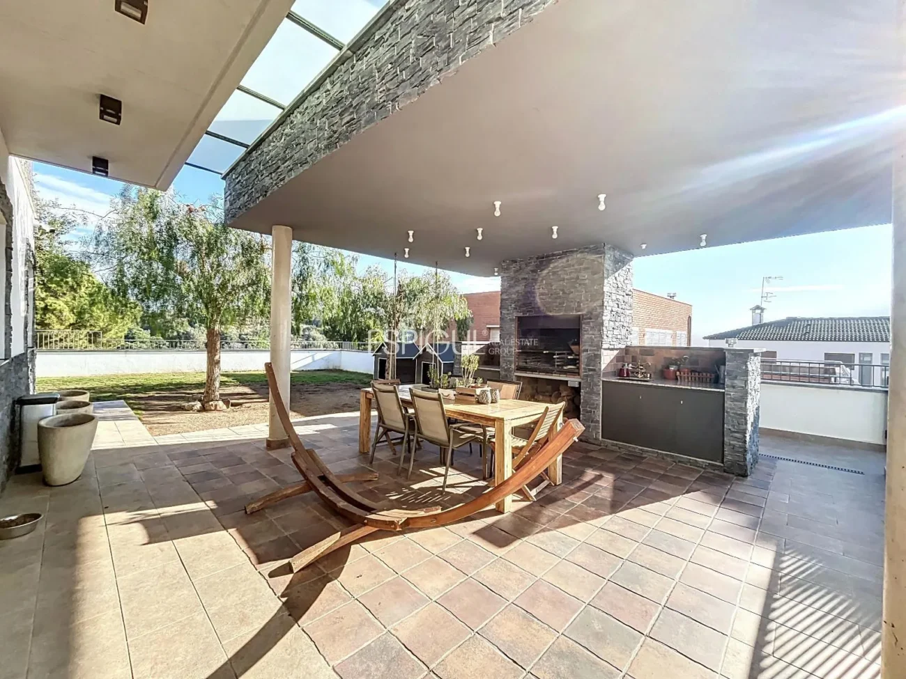 Exclusiva casa amb vistes panoràmiques al mar i la muntanya