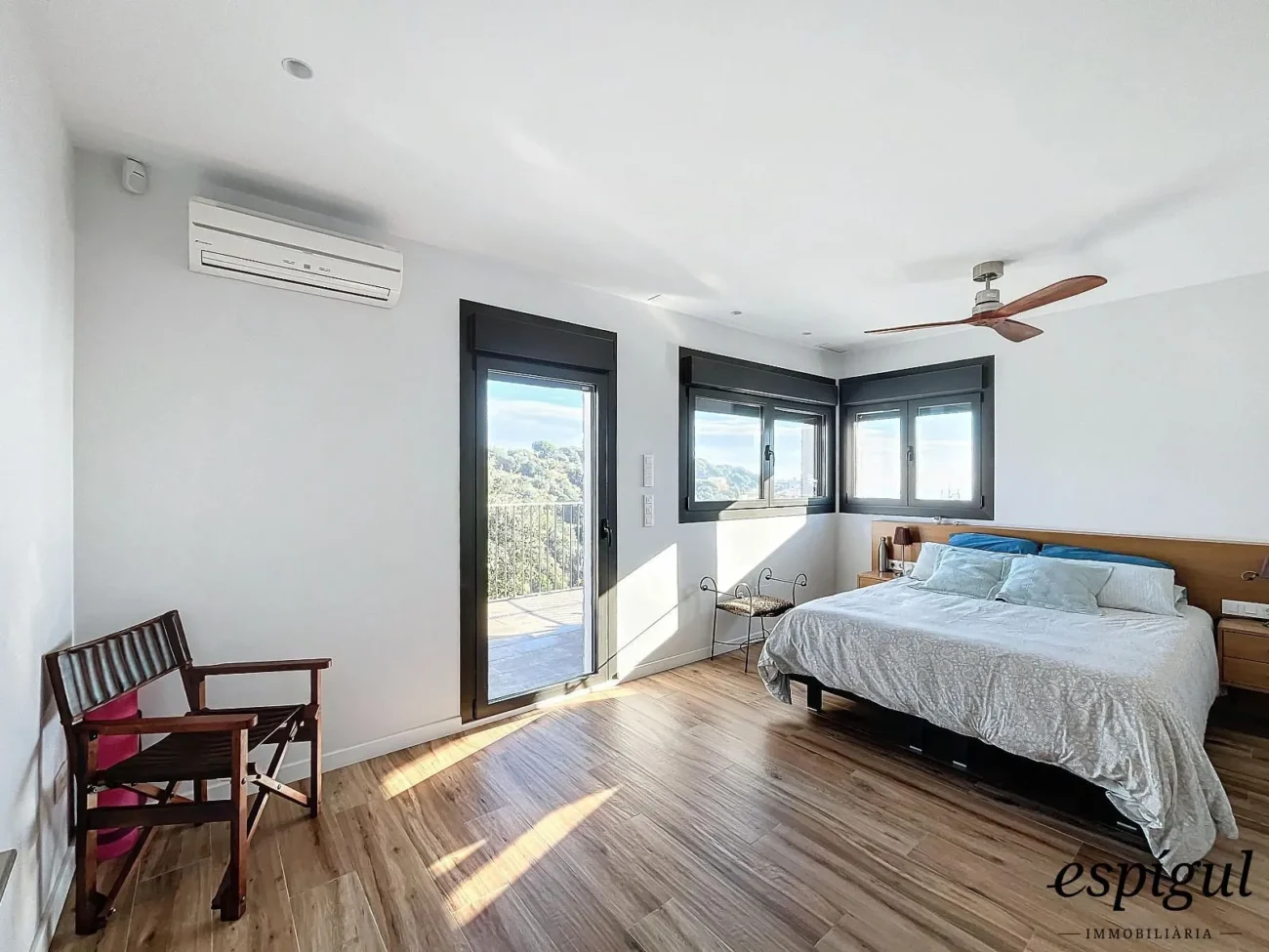 Casa exclusiva amb vistes panoràmiques al mar i la muntanya