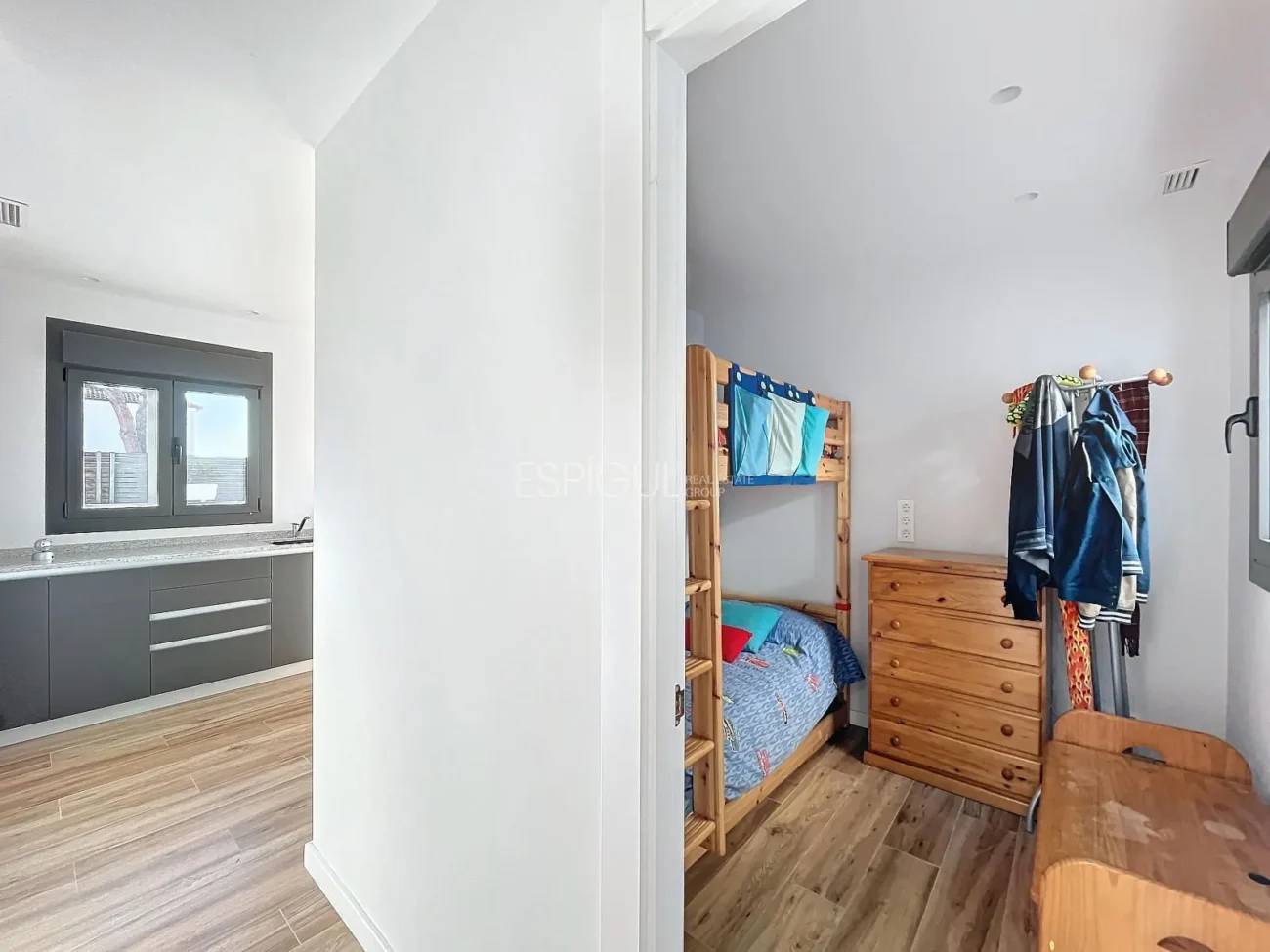 Exclusiva casa amb vistes panoràmiques al mar i la muntanya