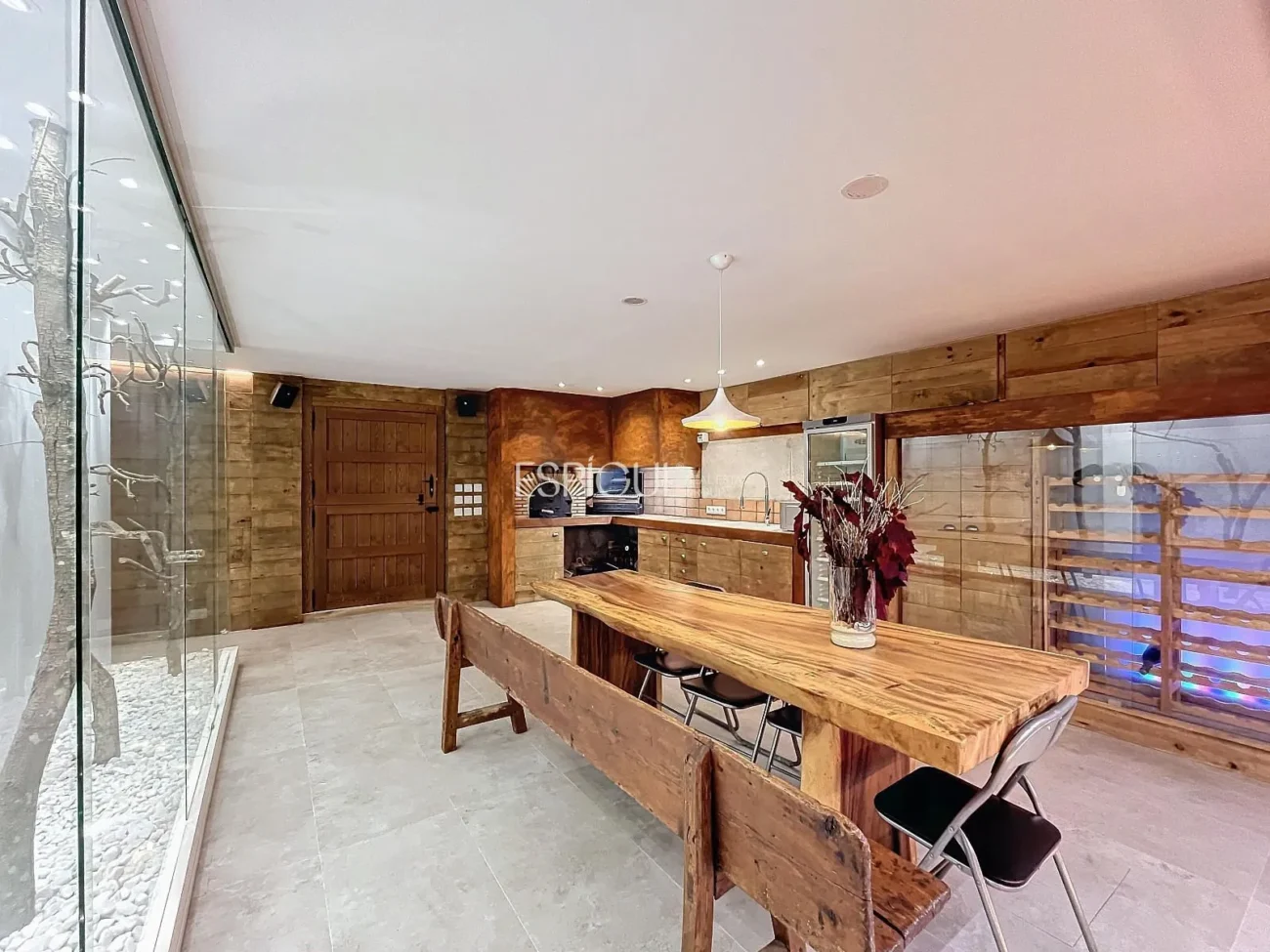 Exclusiva casa amb vistes panoràmiques al mar i la muntanya