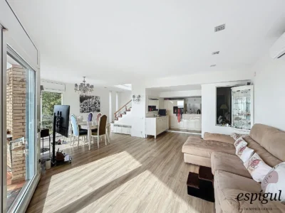 Property with excellent panoramic views in Sant Berger, Teià