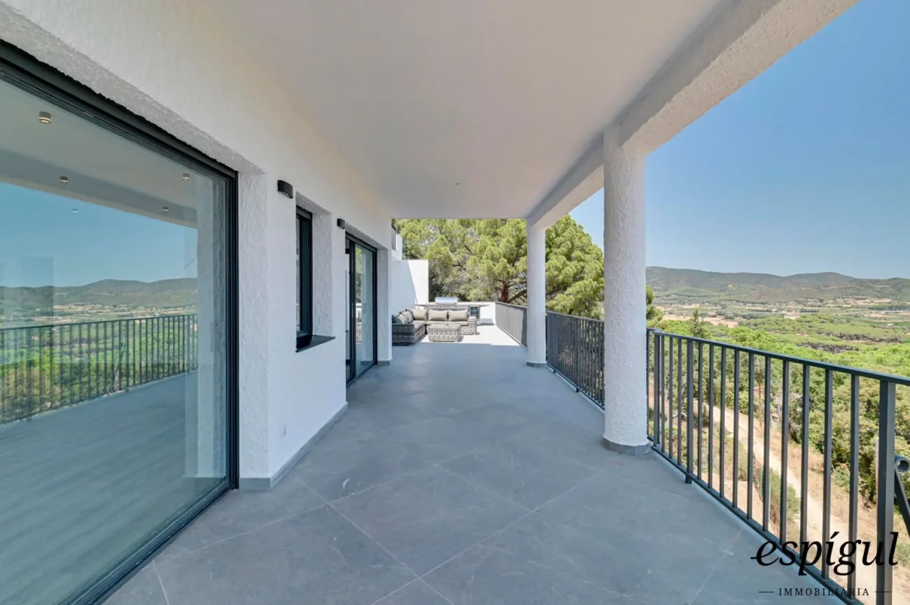 Exclusiva vila de luxe amb vistes panoràmiques a Calonge