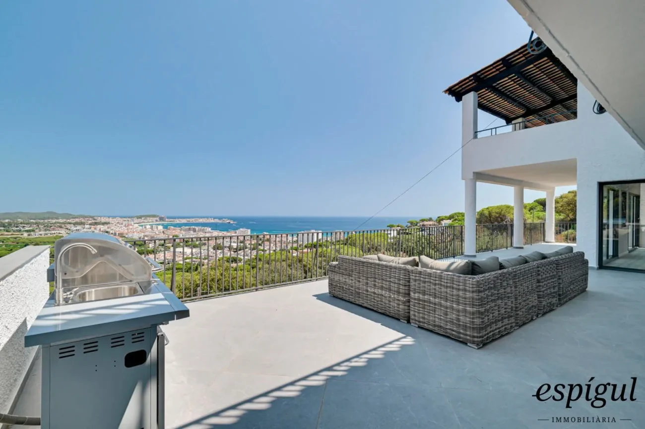 Exclusiva vila de luxe amb vistes panoràmiques a Calonge