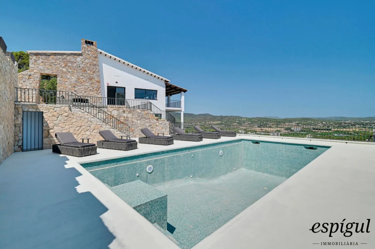 Exclusiva vila de luxe amb vistes panoràmiques a Calonge