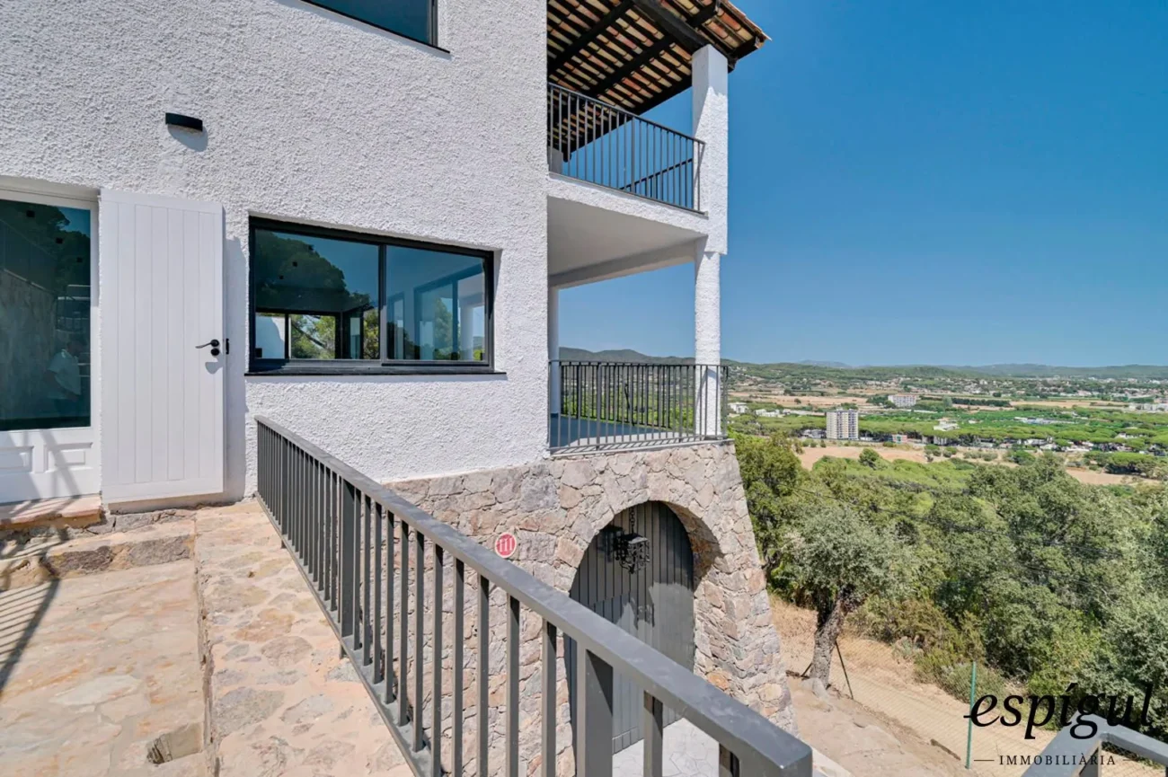 Exclusiva vila de luxe amb vistes panoràmiques a Calonge
