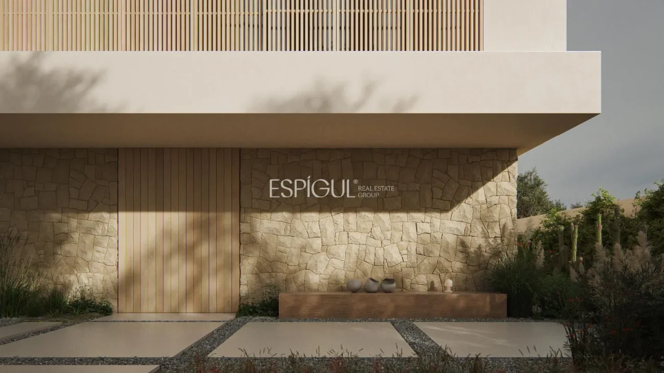 Casa de nueva construcción a pocos pasos del mar y el puerto deportivo