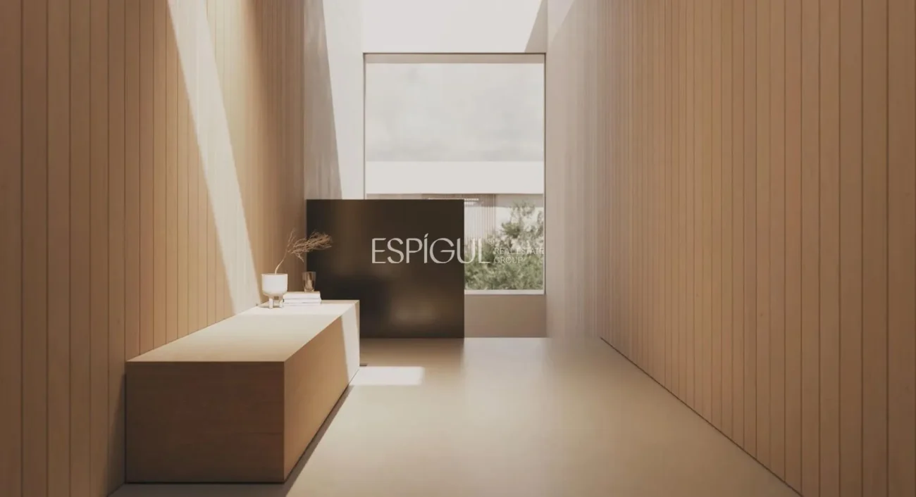 Casa de nueva construcción a pocos pasos del mar y el puerto deportivo