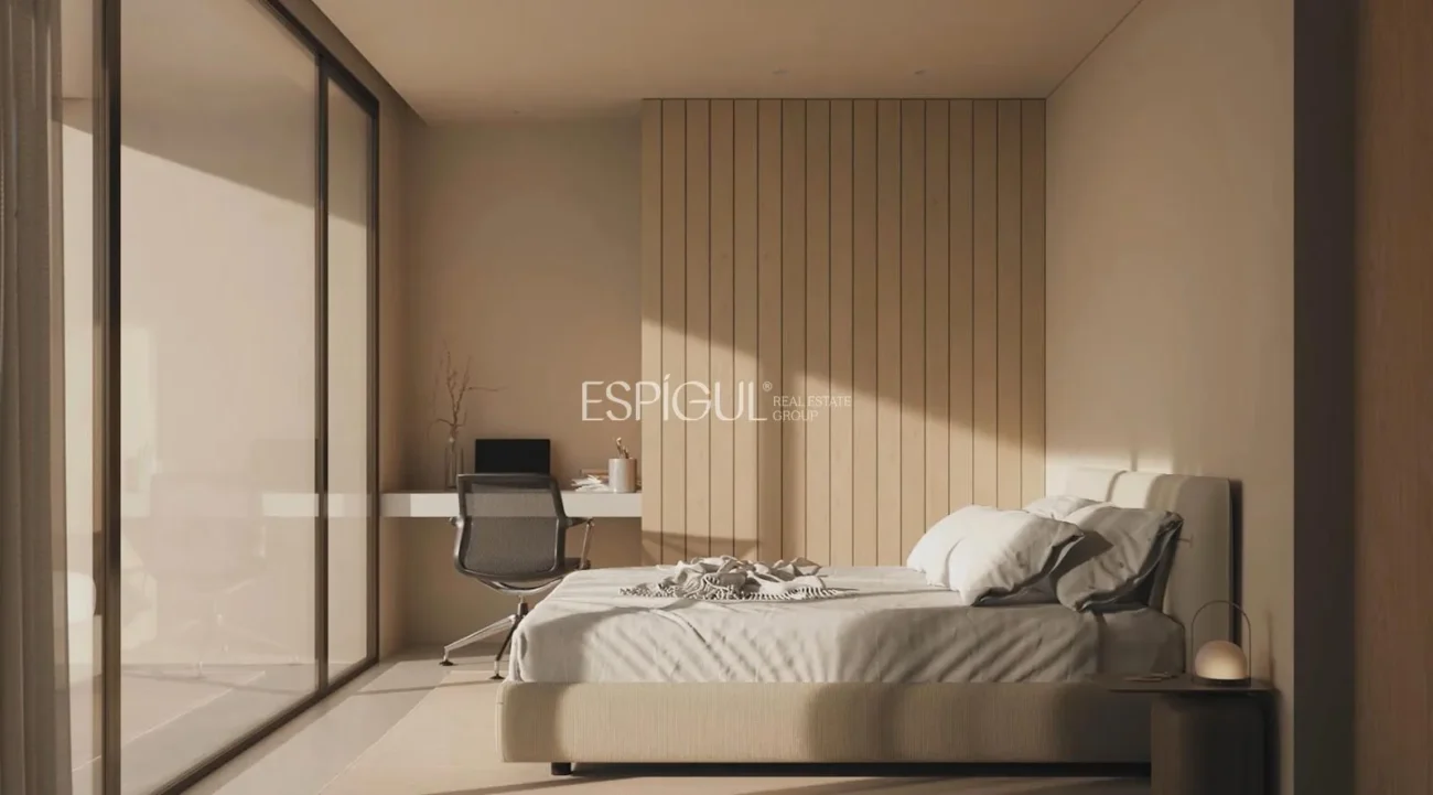 Casa de nueva construcción a pocos pasos del mar y el puerto deportivo