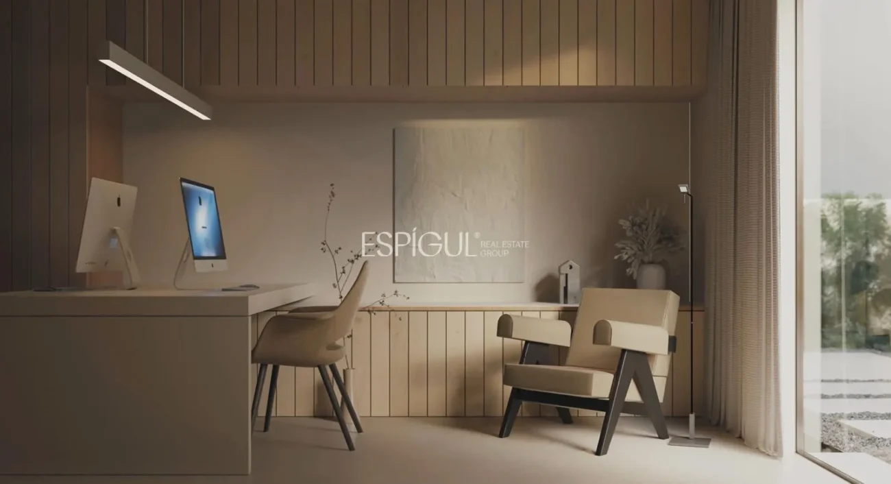 Casa de nueva construcción a pocos pasos del mar y el puerto deportivo