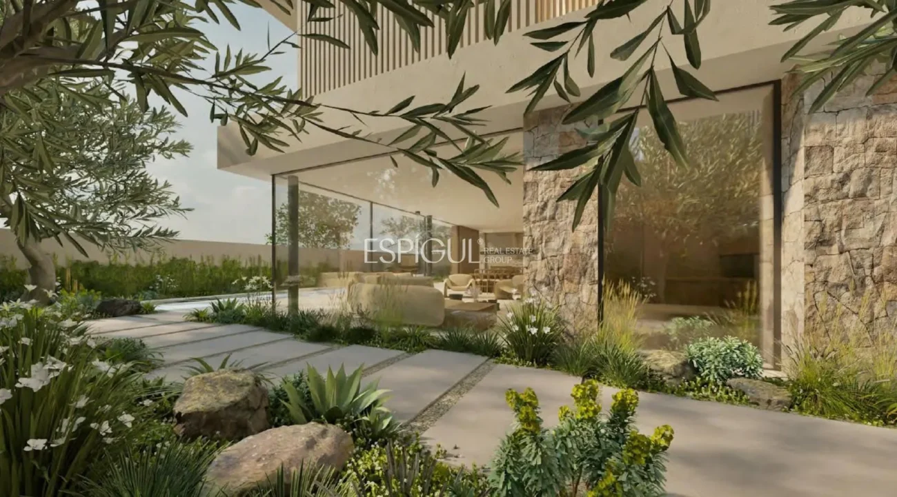 Casa de nueva construcción a pocos pasos del mar y el puerto deportivo