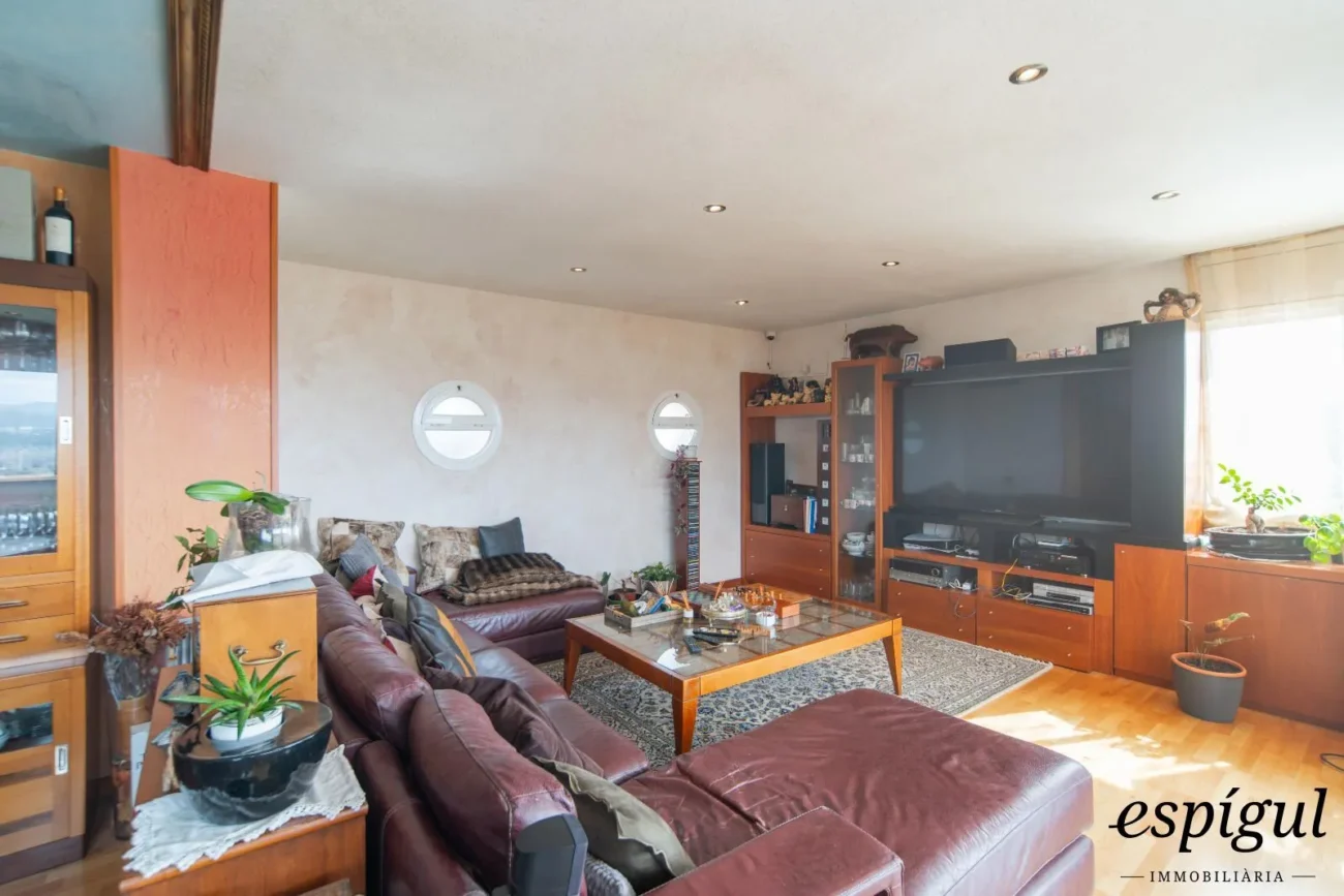 Casa exclusiva con vistas al mar, piscina y jardín en Can Semi