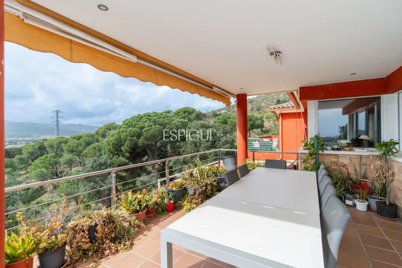 Casa exclusiva amb vistes al mar, piscina i jardí a Can Semi