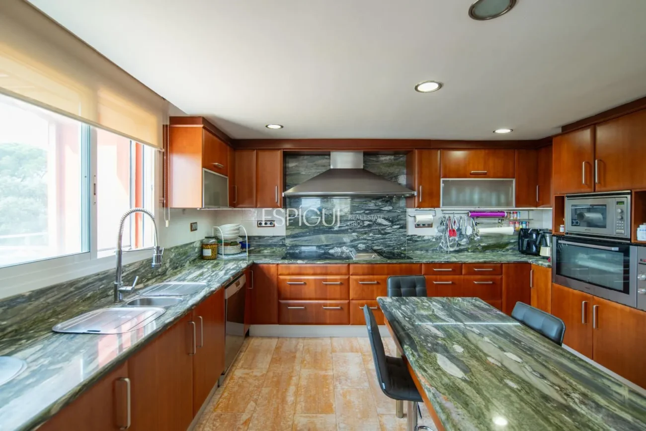 Casa exclusiva amb vistes al mar, piscina i jardí a Can Semi