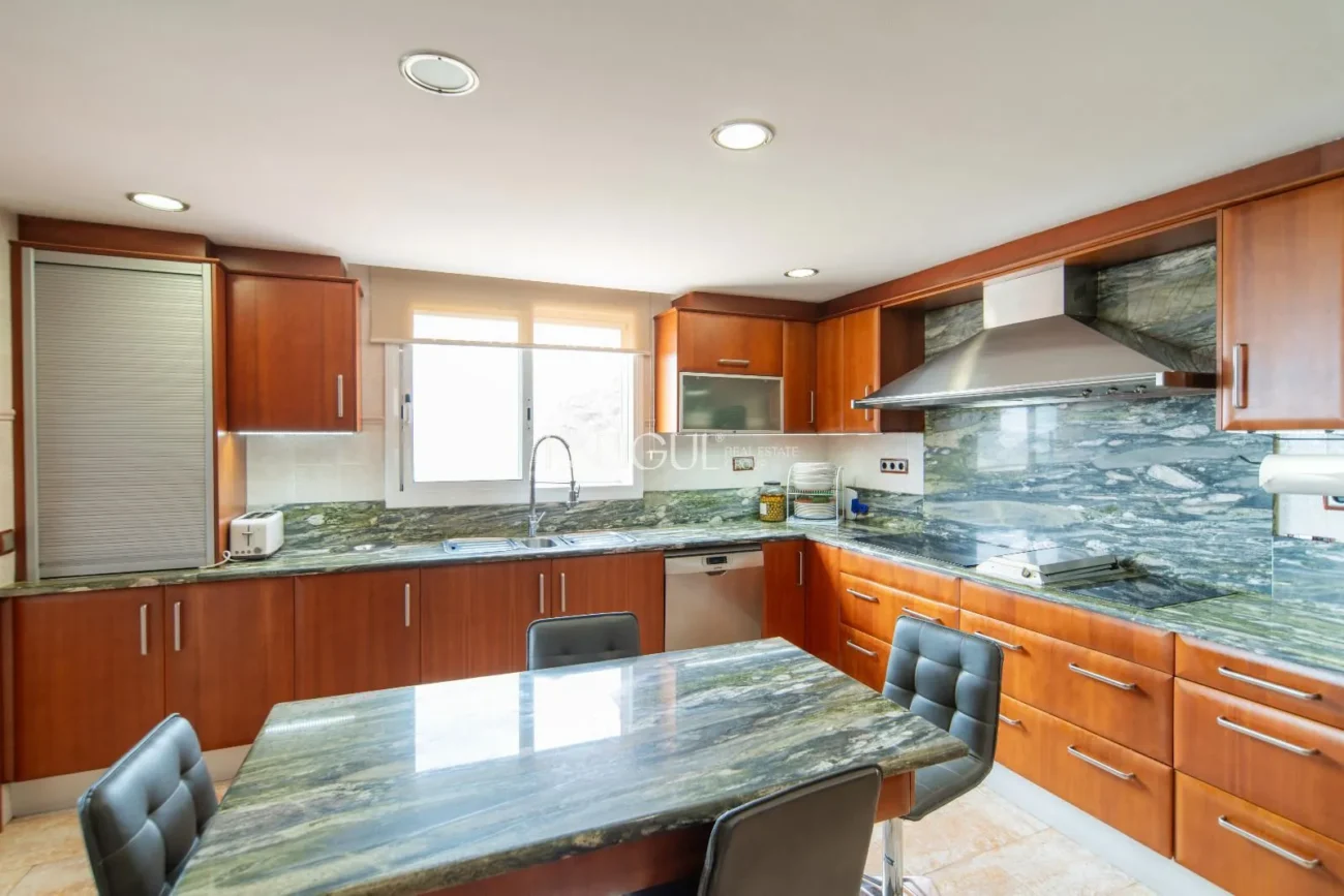 Casa exclusiva amb vistes al mar, piscina i jardí a Can Semi