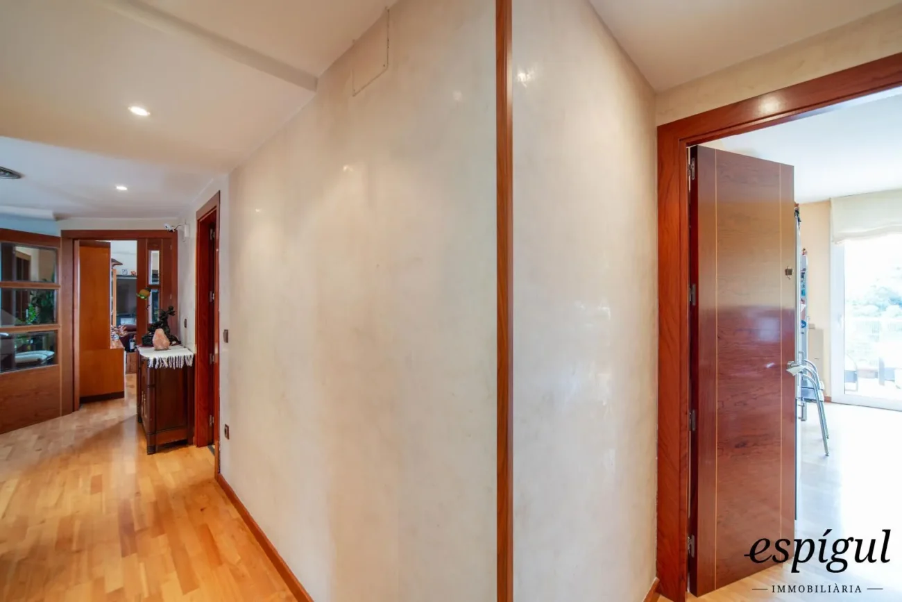 Casa exclusiva con vistas al mar, piscina y jardín en Can Semi