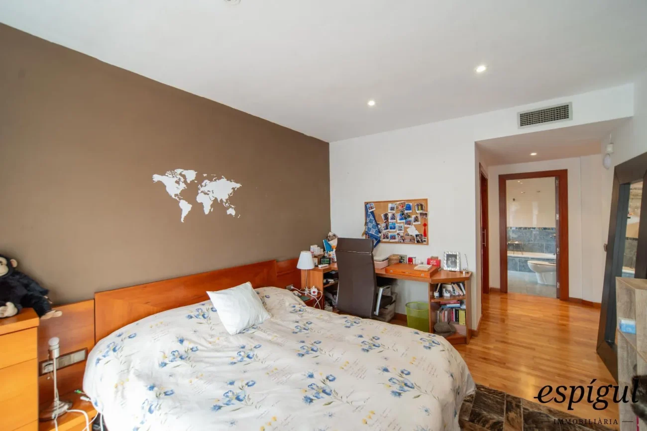 Casa exclusiva con vistas al mar, piscina y jardín en Can Semi