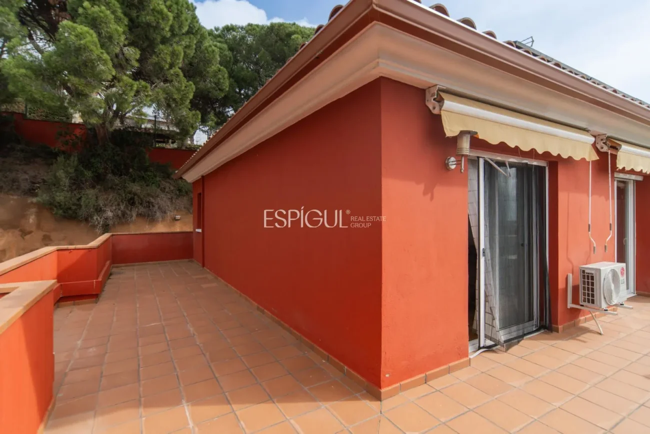 Casa exclusiva amb vistes al mar, piscina i jardí a Can Semi