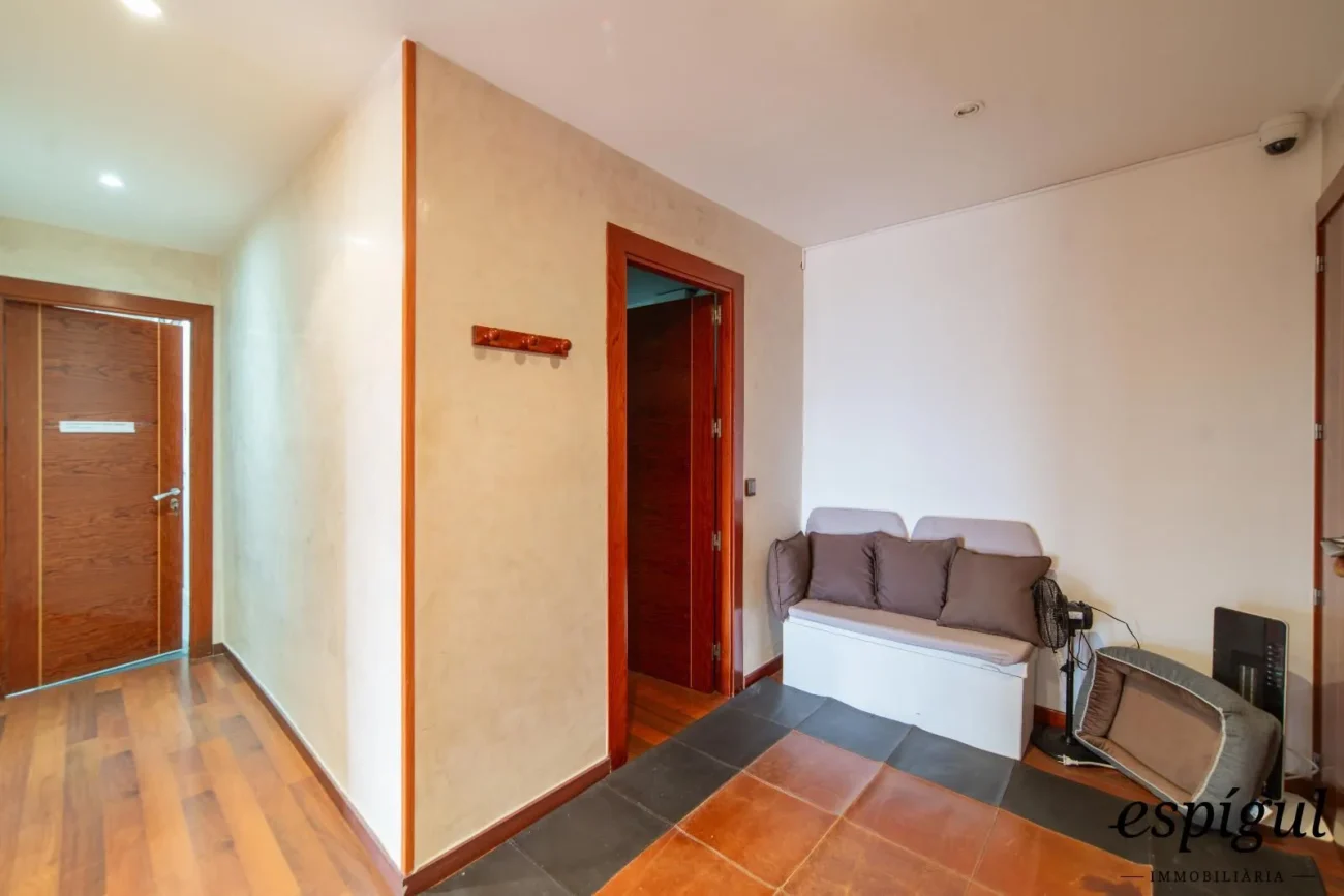 Casa exclusiva con vistas al mar, piscina y jardín en Can Semi