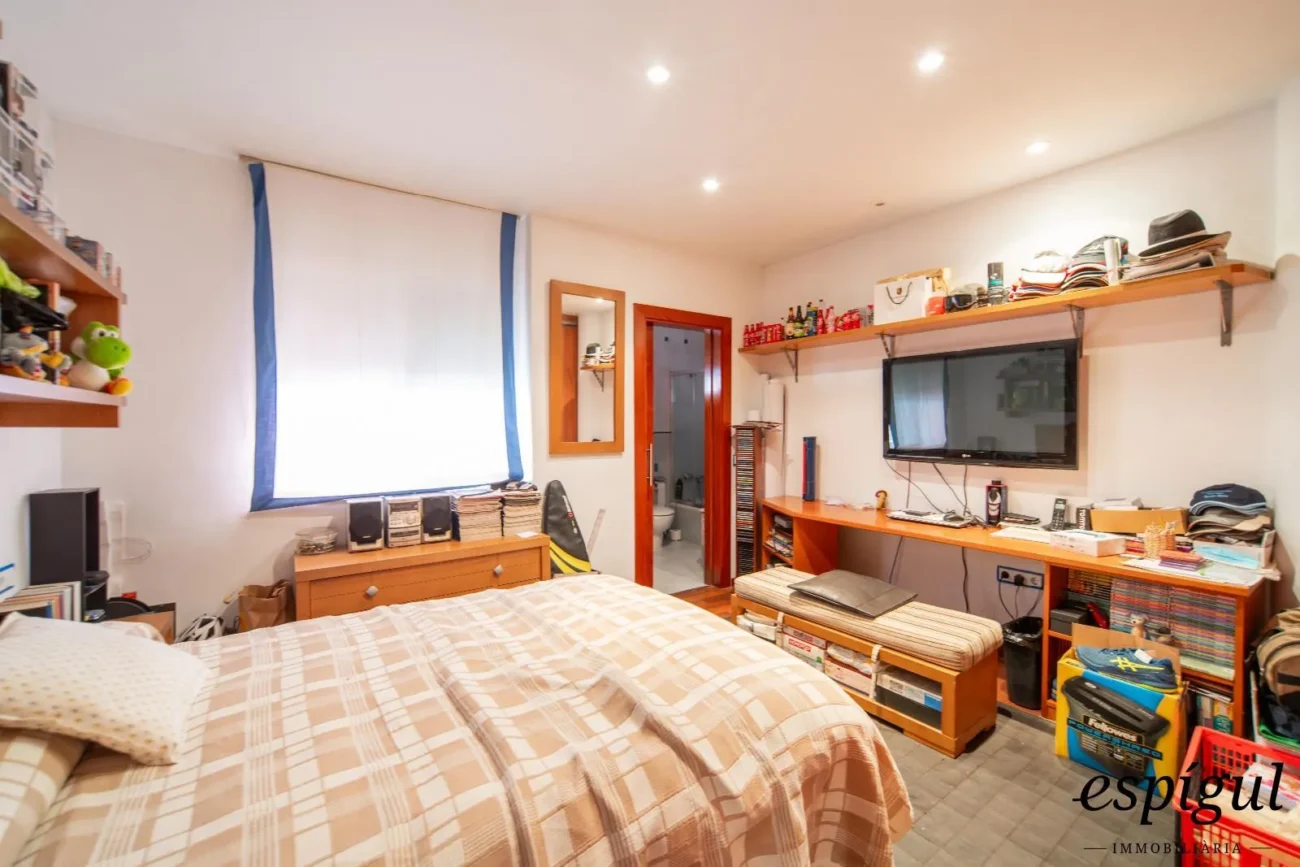 Casa exclusiva con vistas al mar, piscina y jardín en Can Semi