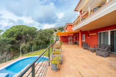 Casa exclusiva amb vistes al mar, piscina i jardí a Can Semi