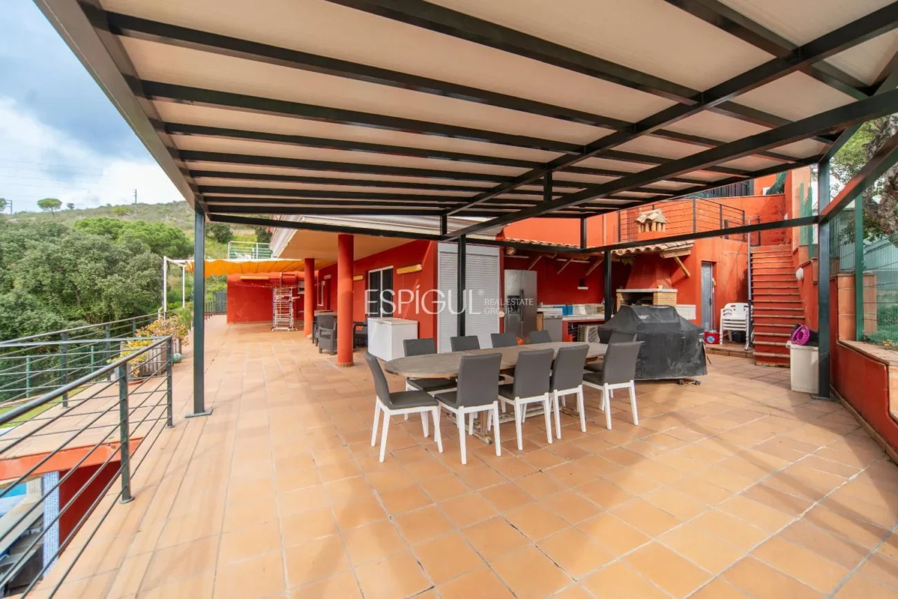 Casa exclusiva amb vistes al mar, piscina i jardí a Can Semi