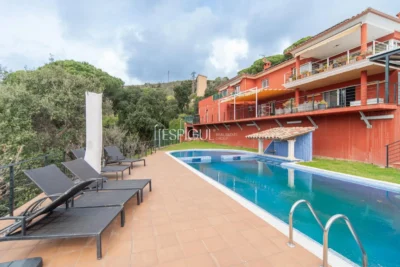 Casa exclusiva amb vistes al mar, piscina i jardí a Can Semi