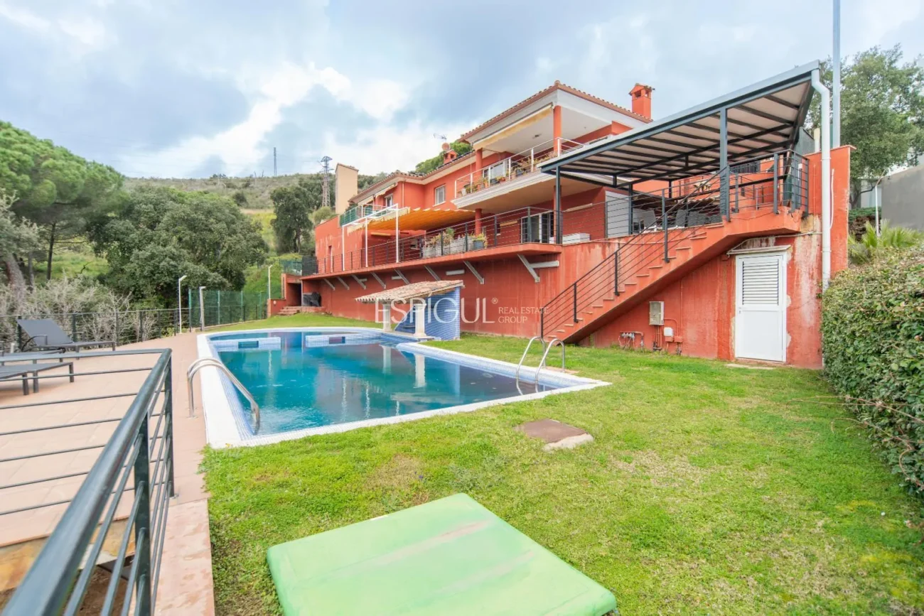 Casa exclusiva amb vistes al mar, piscina i jardí a Can Semi