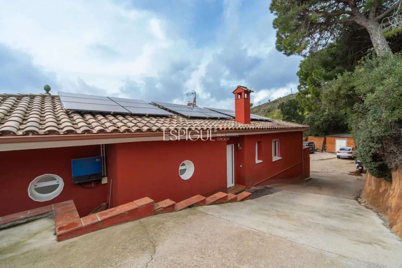 Casa exclusiva amb vistes al mar, piscina i jardí a Can Semi