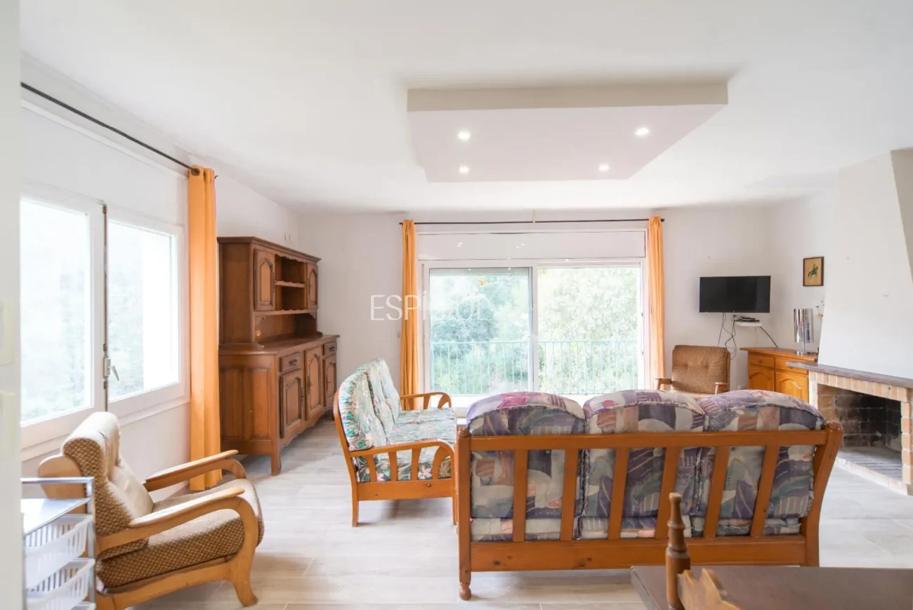 Casa independent a la Urbanització Rosamar