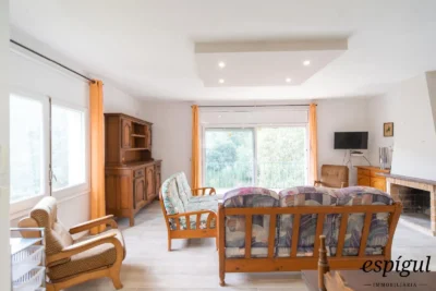 Casa independiente en Urbanización Rosamar