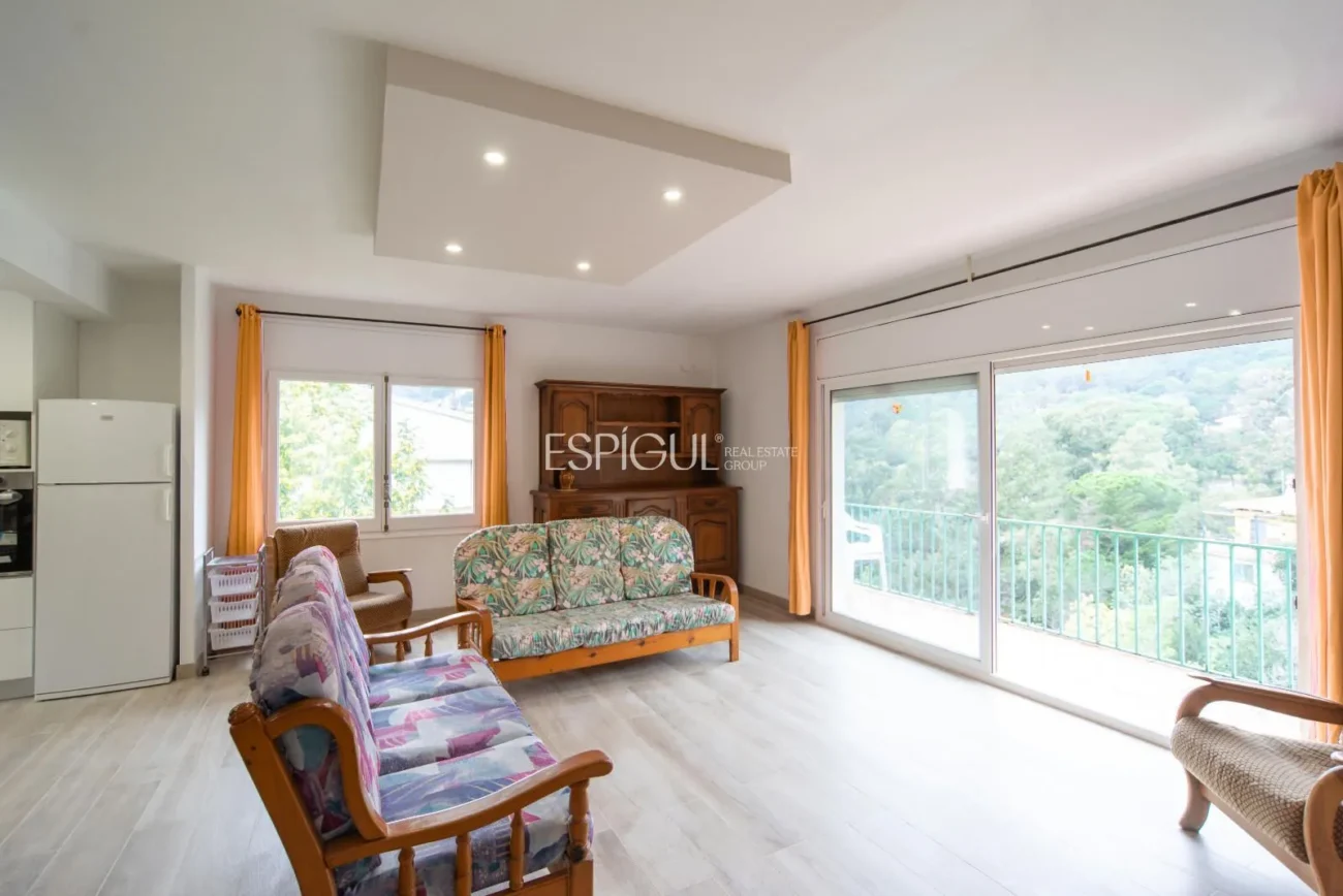 Casa independent a la Urbanització Rosamar