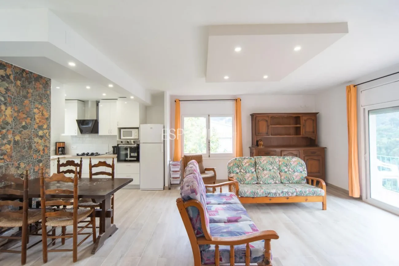 Casa independent a la Urbanització Rosamar