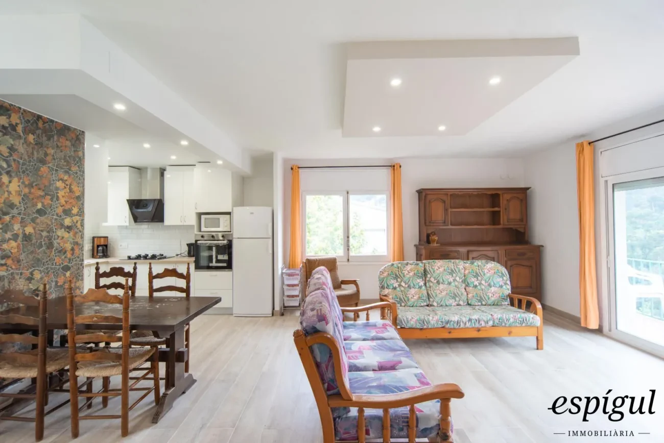 Casa independiente en Urbanización Rosamar