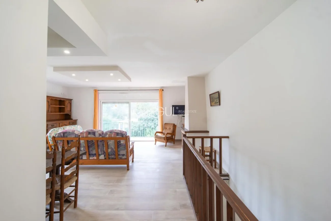 Casa independent a la Urbanització Rosamar