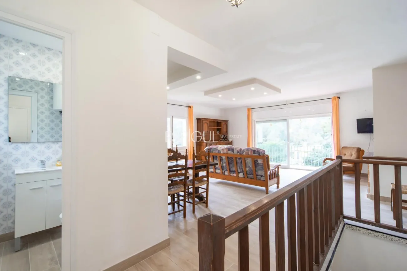 Casa independent a la Urbanització Rosamar