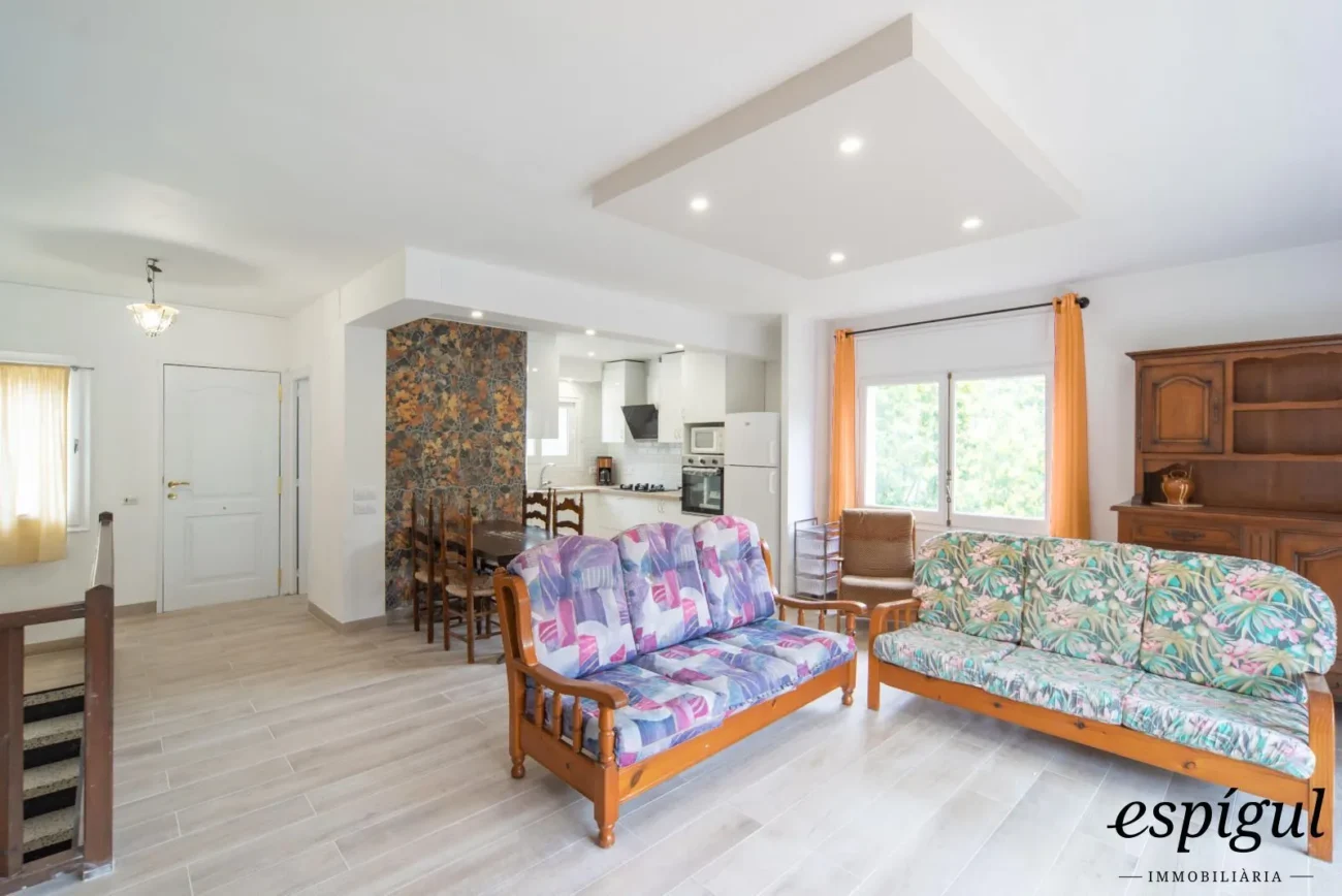 Casa independiente en Urbanización Rosamar