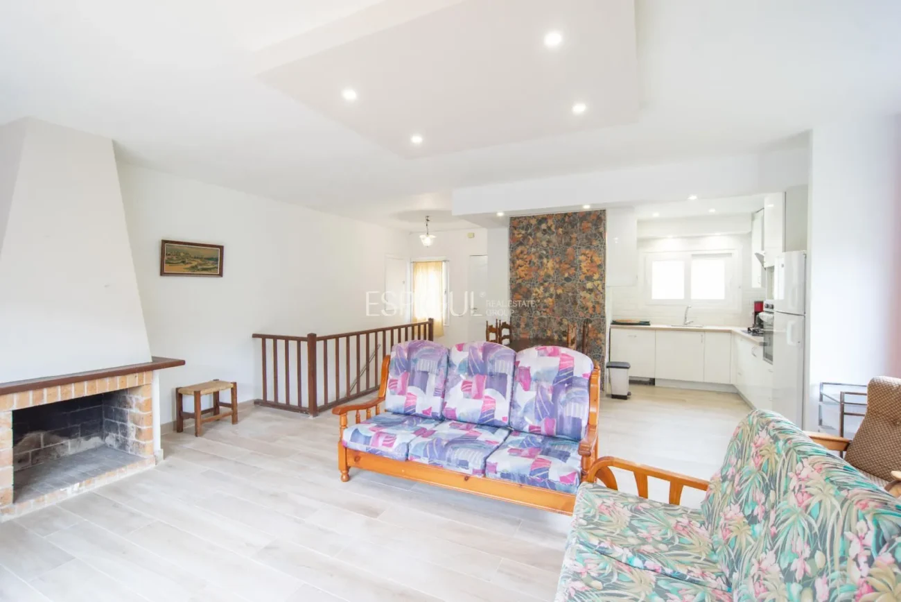 Casa independent a la Urbanització Rosamar