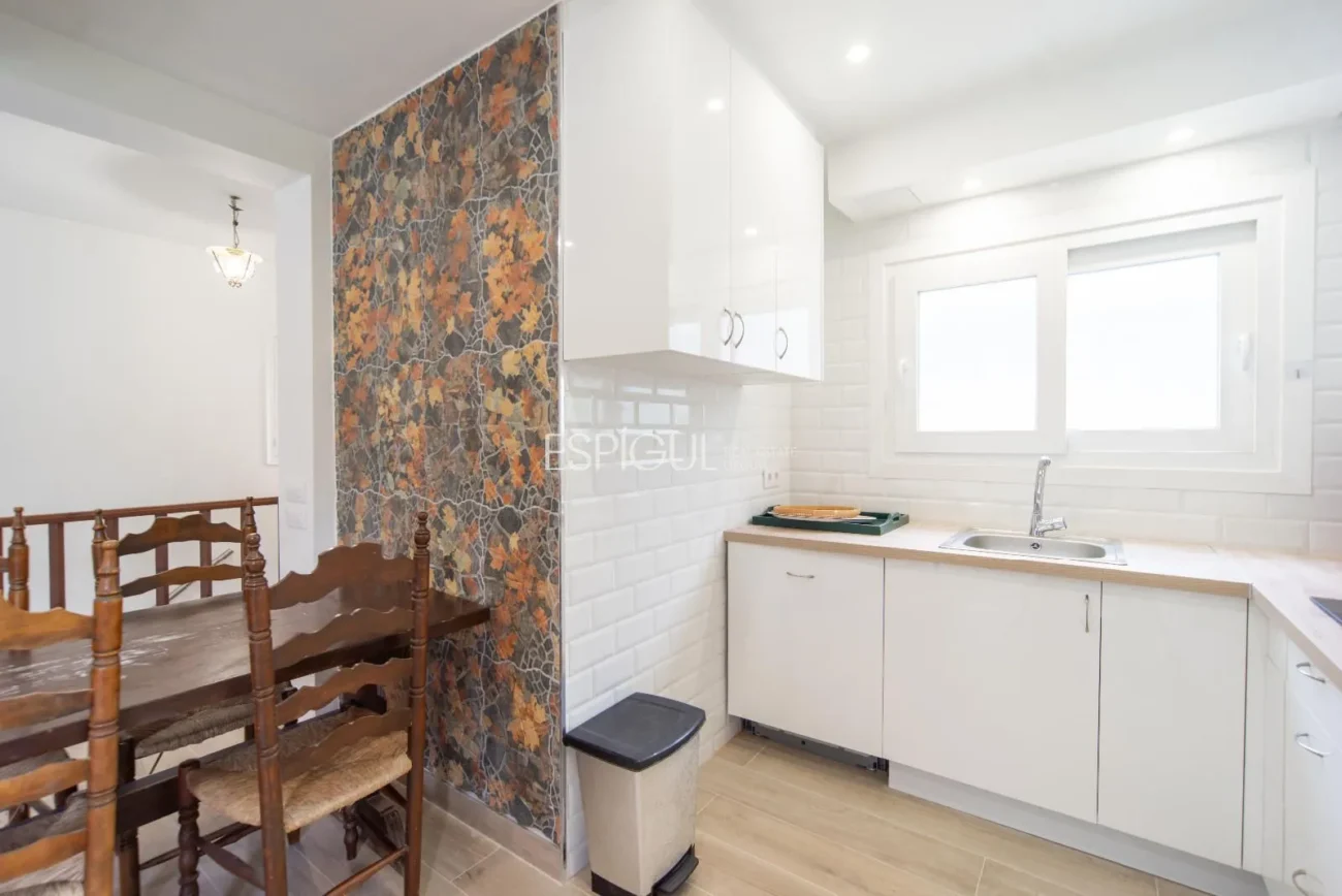 Casa independent a la Urbanització Rosamar