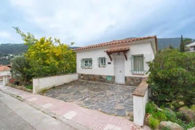 Casa independent a la Urbanització Rosamar