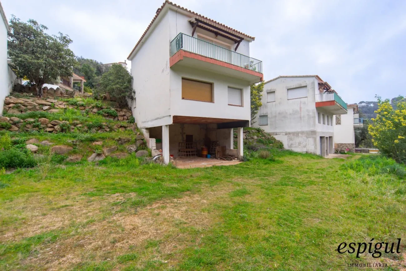 Casa independiente en Urbanización Rosamar