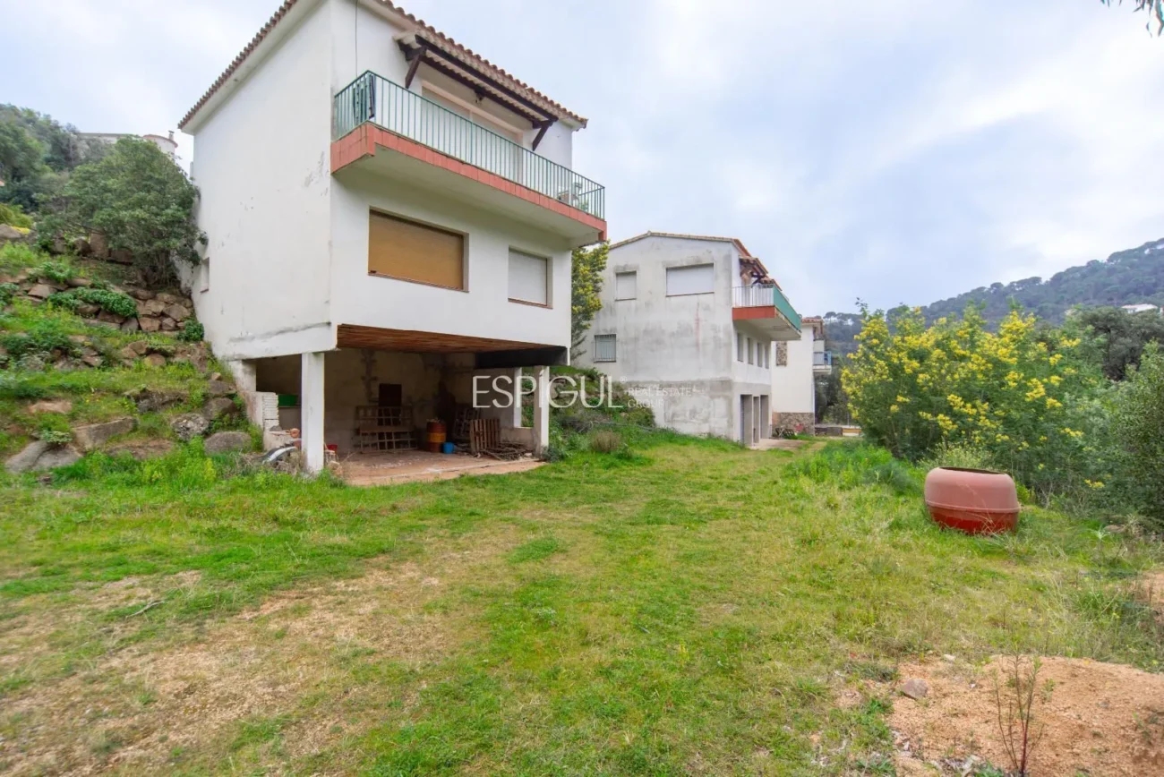 Casa independent a la Urbanització Rosamar