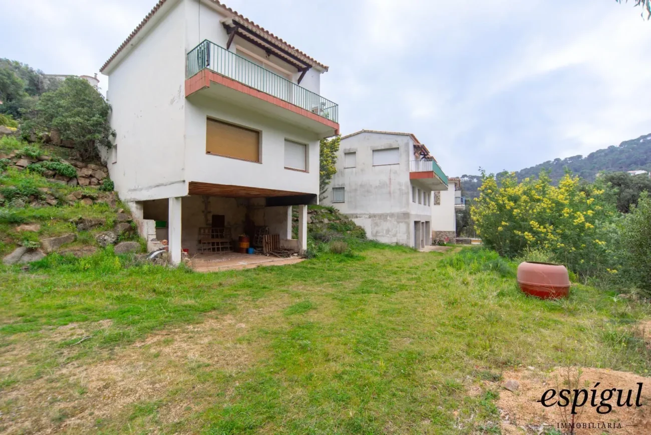 Casa independiente en Urbanización Rosamar