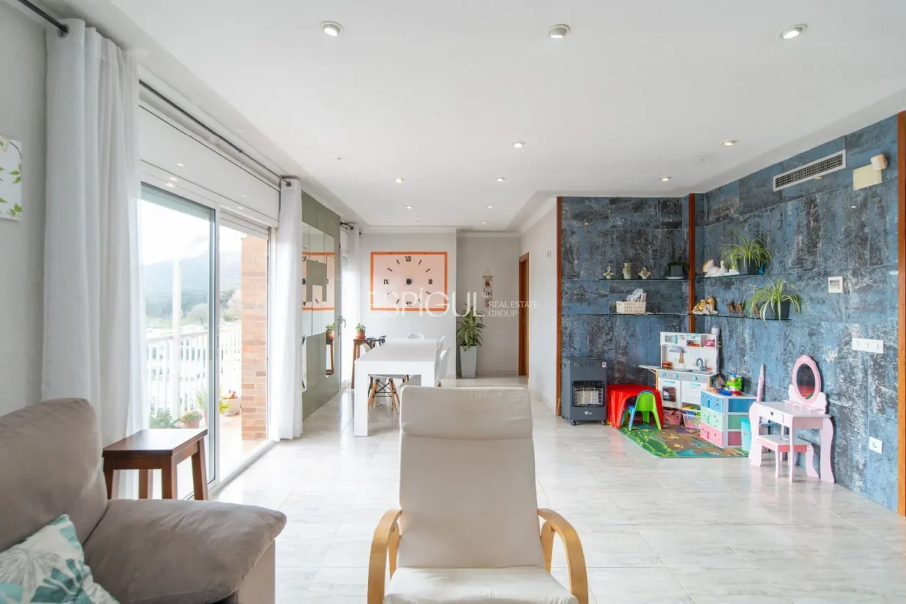 Эффектный пентхаус в центре Санта-Кристина-д’Аро