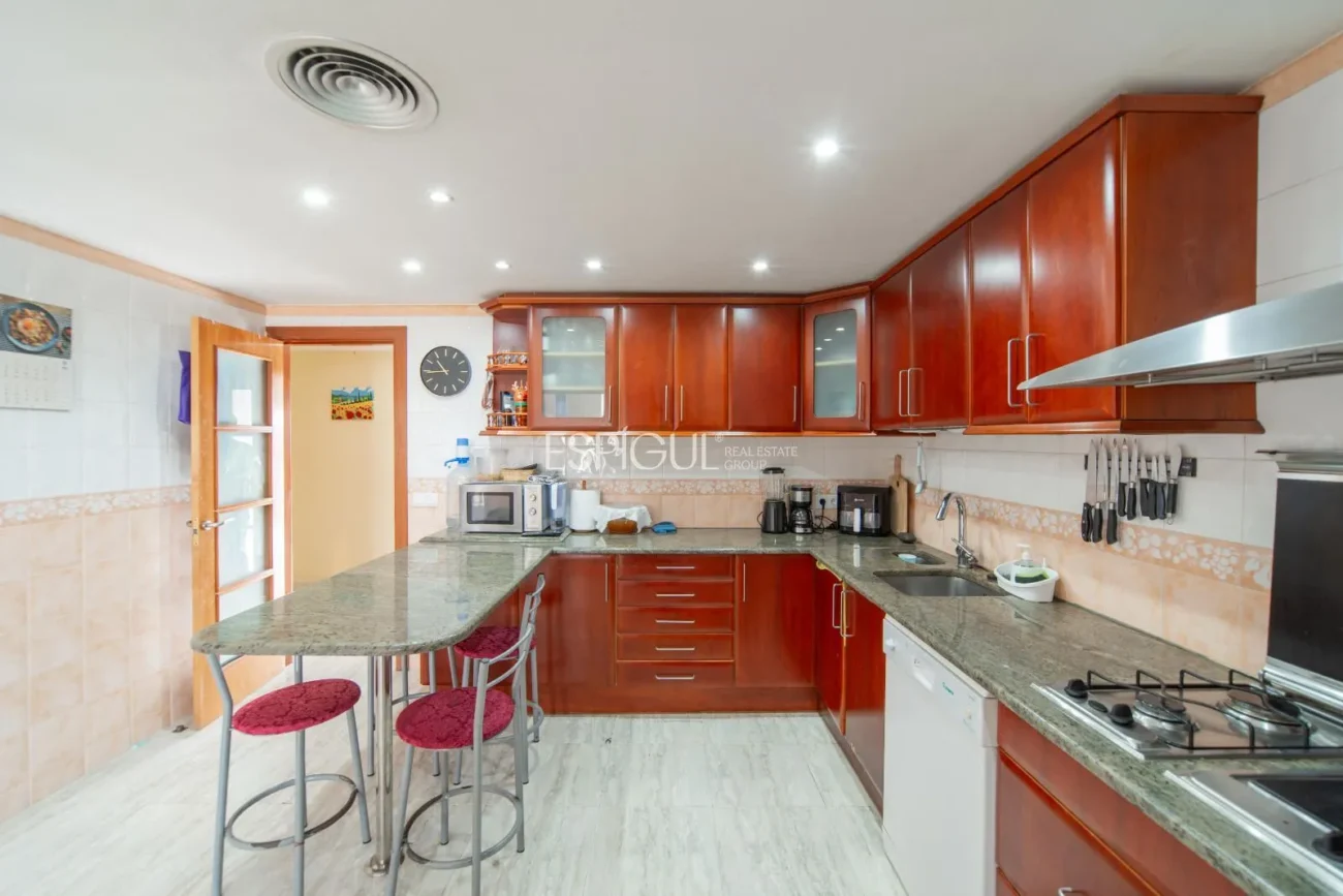 Эффектный пентхаус в центре Санта-Кристина-д’Аро