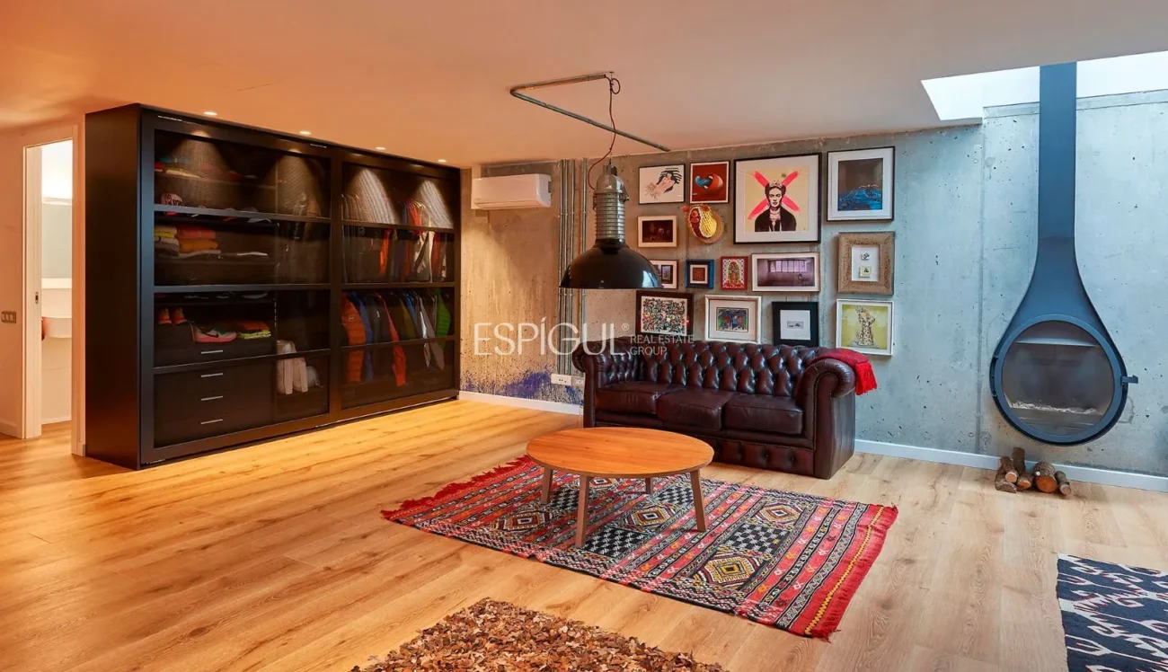 Espectacular casa en una gran parcela con jardín y piscina