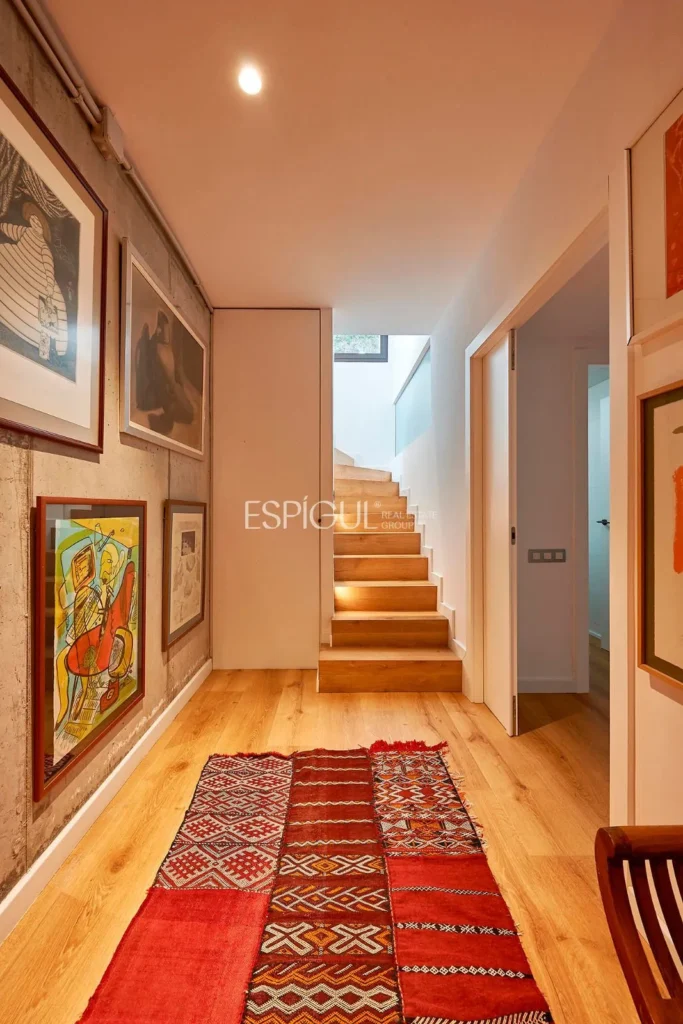 Espectacular casa en una gran parcela con jardín y piscina