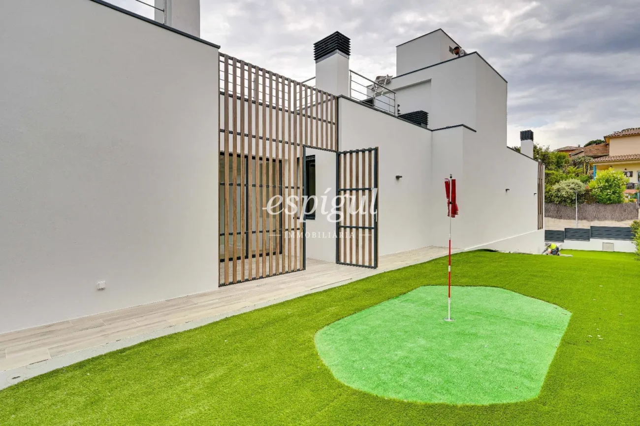 Stunning Property in Sant Berger, Teià – Luxury and Design with Sea Views