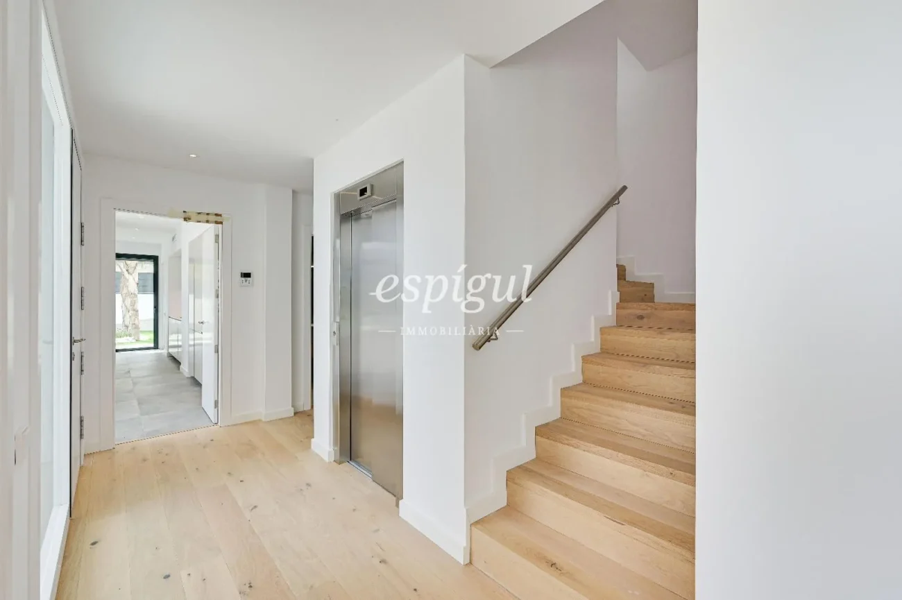 Stunning Property in Sant Berger, Teià – Luxury and Design with Sea Views