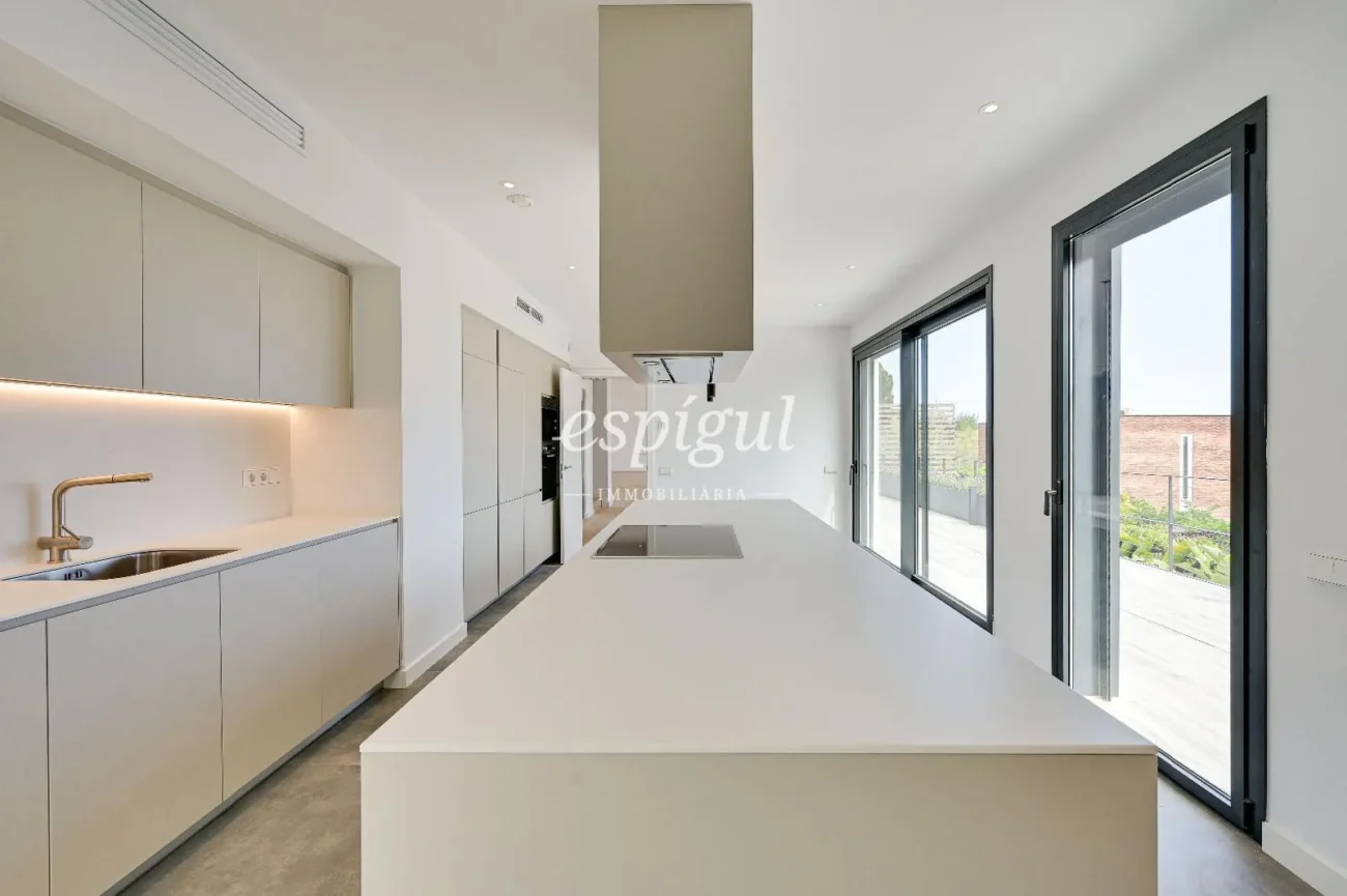 Stunning Property in Sant Berger, Teià – Luxury and Design with Sea Views